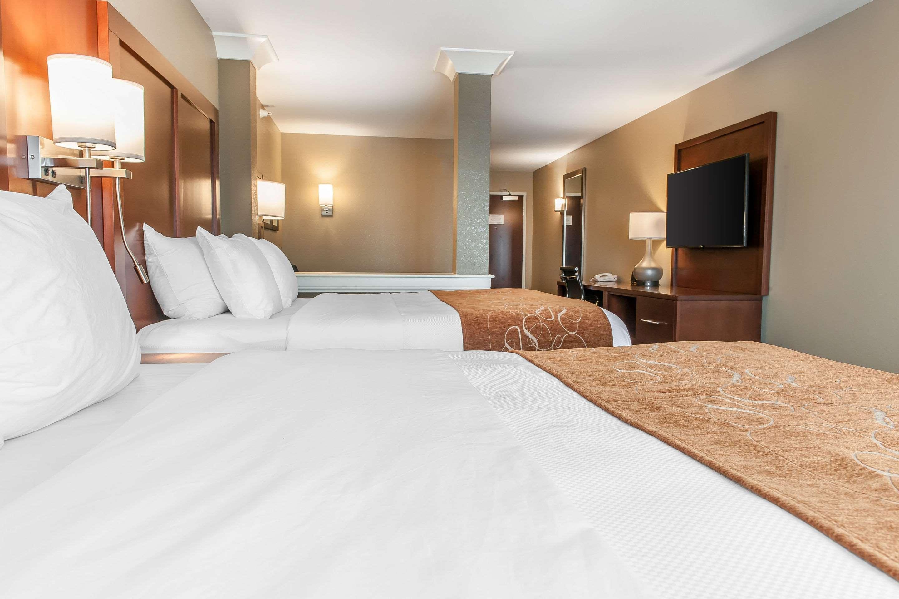 Comfort Suites Rensselaer Near Fair Oaks Экстерьер фото