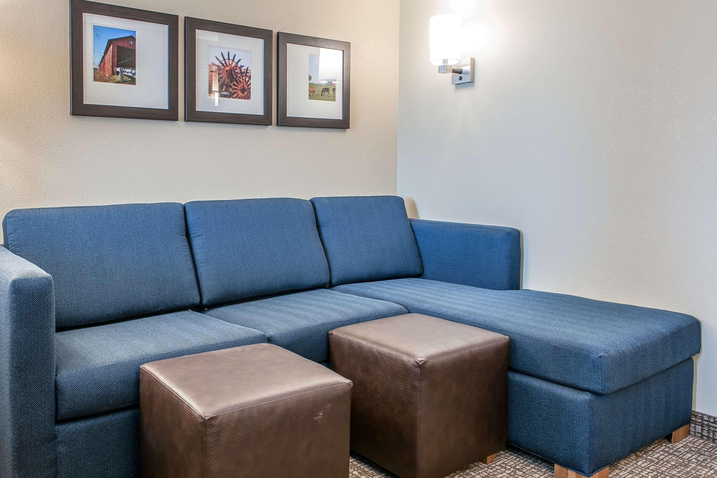 Comfort Suites Rensselaer Near Fair Oaks Экстерьер фото