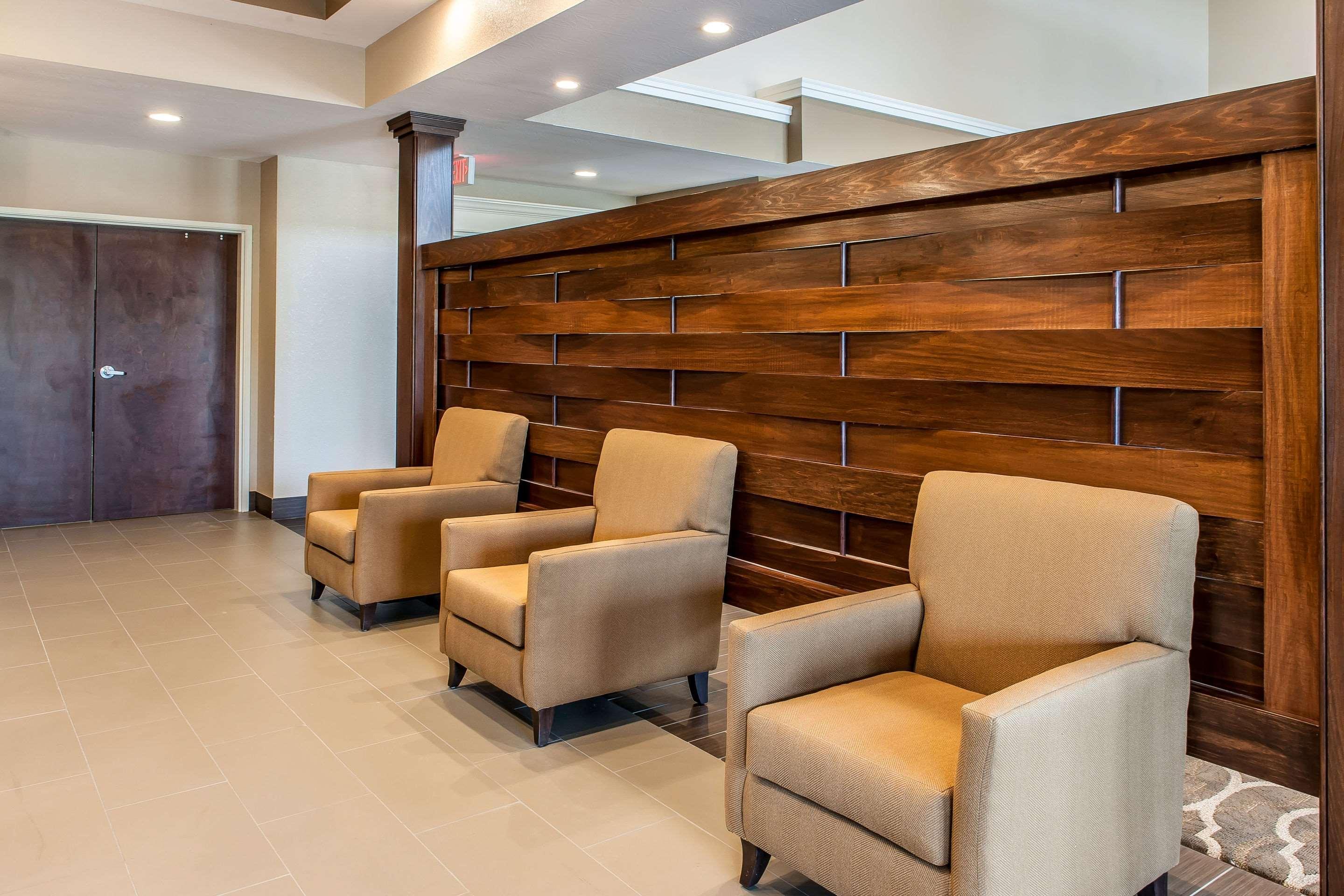 Comfort Suites Rensselaer Near Fair Oaks Экстерьер фото
