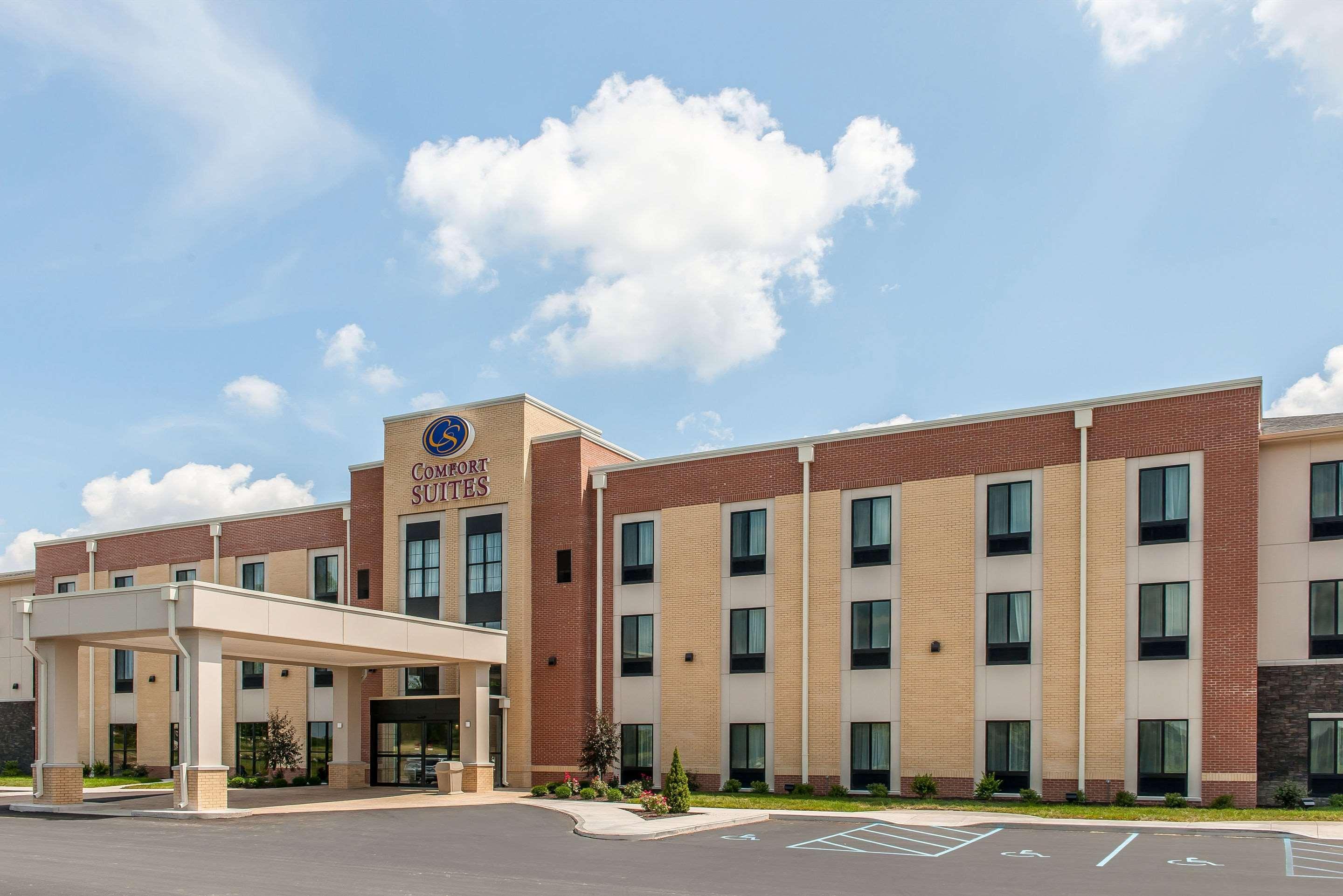 Comfort Suites Rensselaer Near Fair Oaks Экстерьер фото