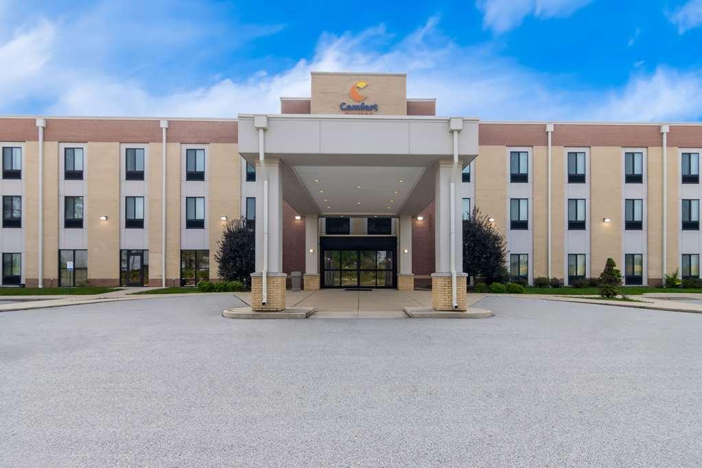 Comfort Suites Rensselaer Near Fair Oaks Экстерьер фото
