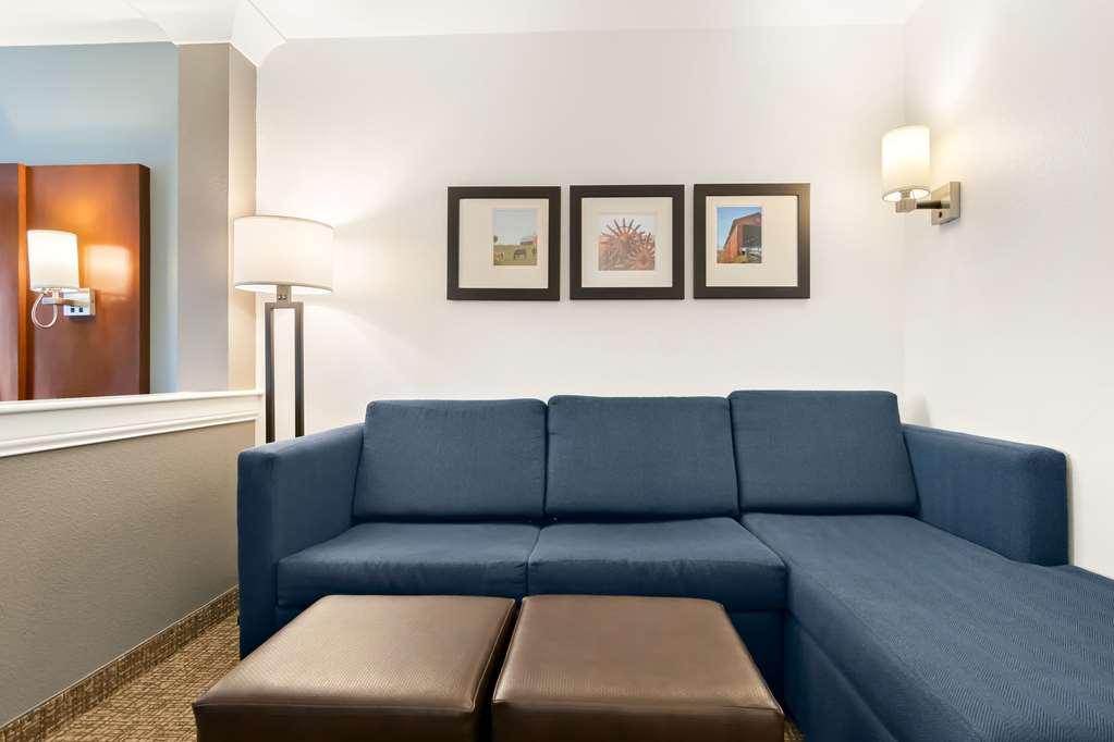 Comfort Suites Rensselaer Near Fair Oaks Номер фото