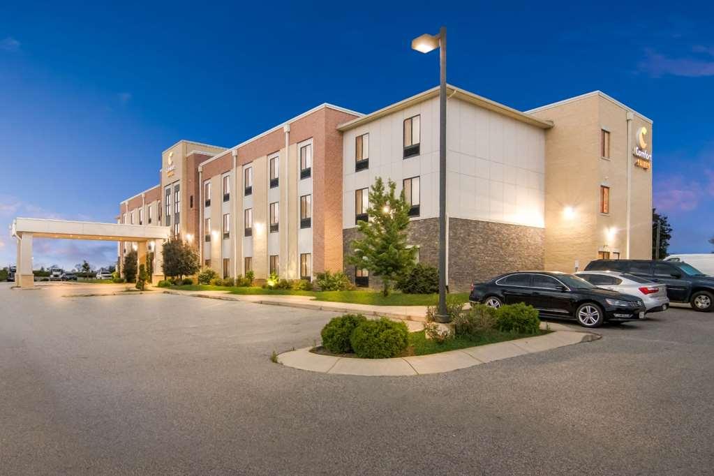 Comfort Suites Rensselaer Near Fair Oaks Экстерьер фото