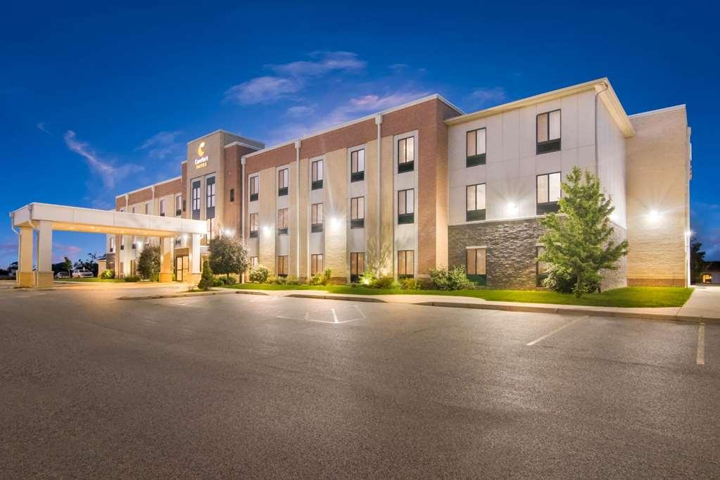 Comfort Suites Rensselaer Near Fair Oaks Экстерьер фото