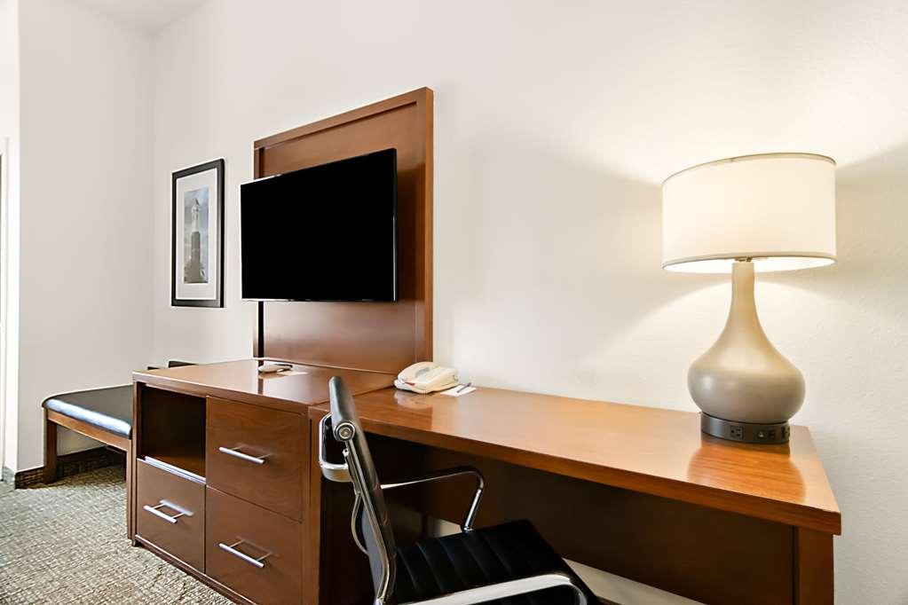 Comfort Suites Rensselaer Near Fair Oaks Номер фото