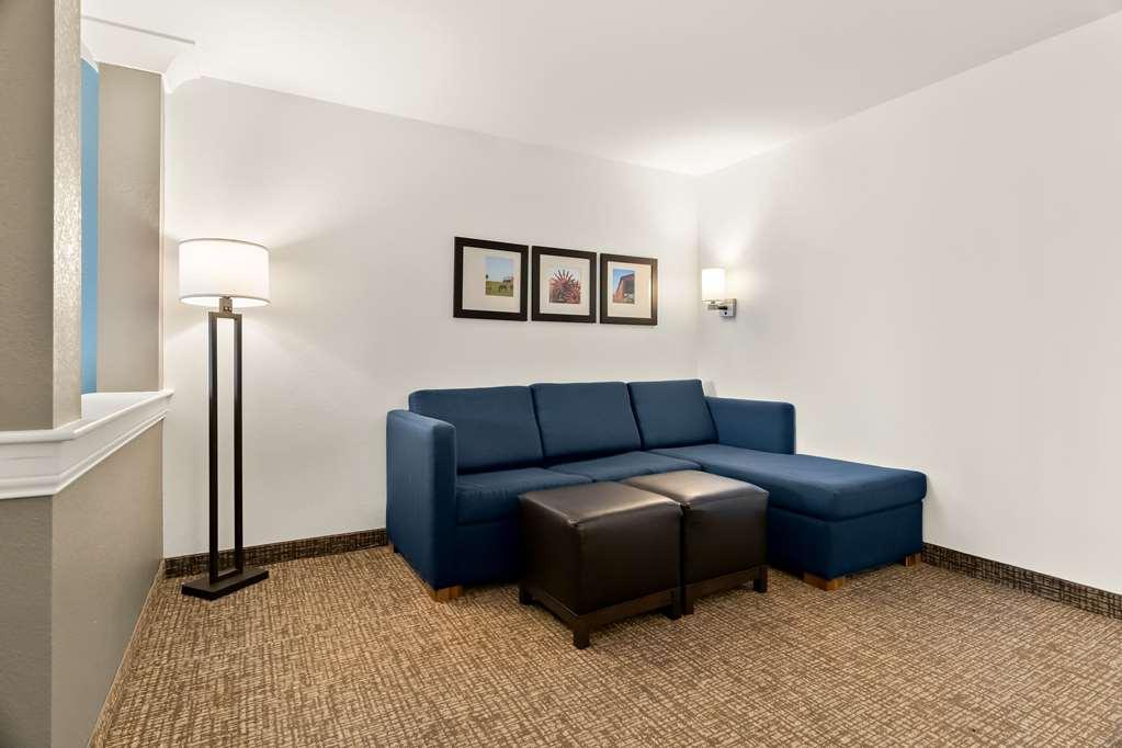 Comfort Suites Rensselaer Near Fair Oaks Номер фото