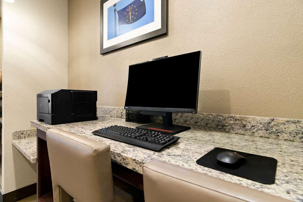 Comfort Suites Rensselaer Near Fair Oaks Удобства фото