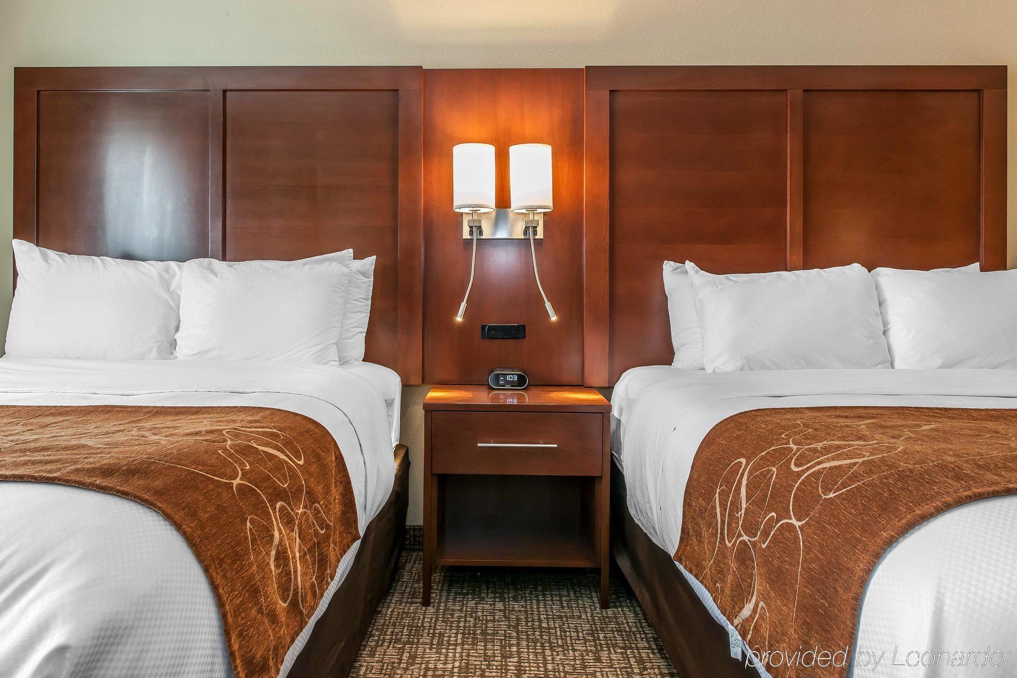 Comfort Suites Rensselaer Near Fair Oaks Экстерьер фото
